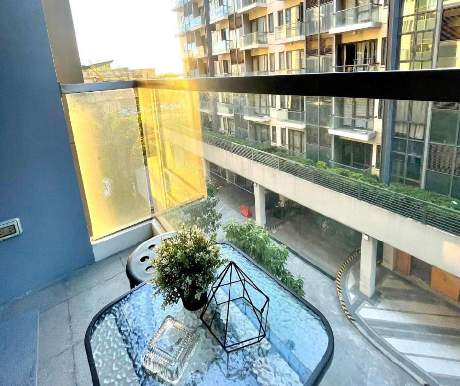 Lovely Unit With Free Wi-Fi & Netflix I Across Naia T3 Airport مانيلا المظهر الخارجي الصورة